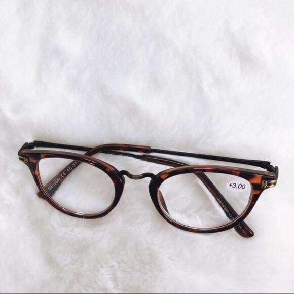 Ira Brown Printed Pattern Oval Reading Glasses - Picture 5 of 10